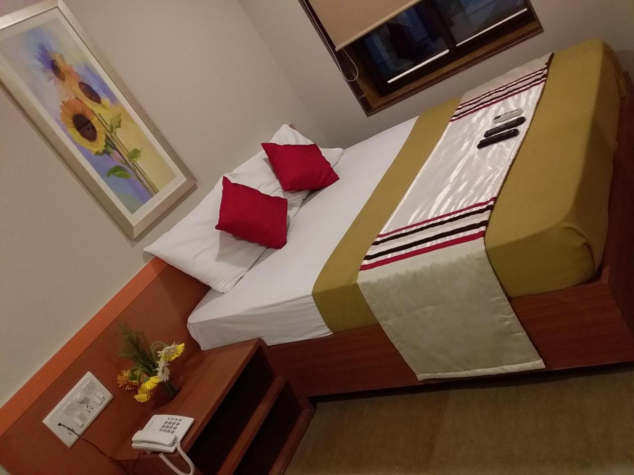 Sai Palace Express Širdi Exteriér fotografie